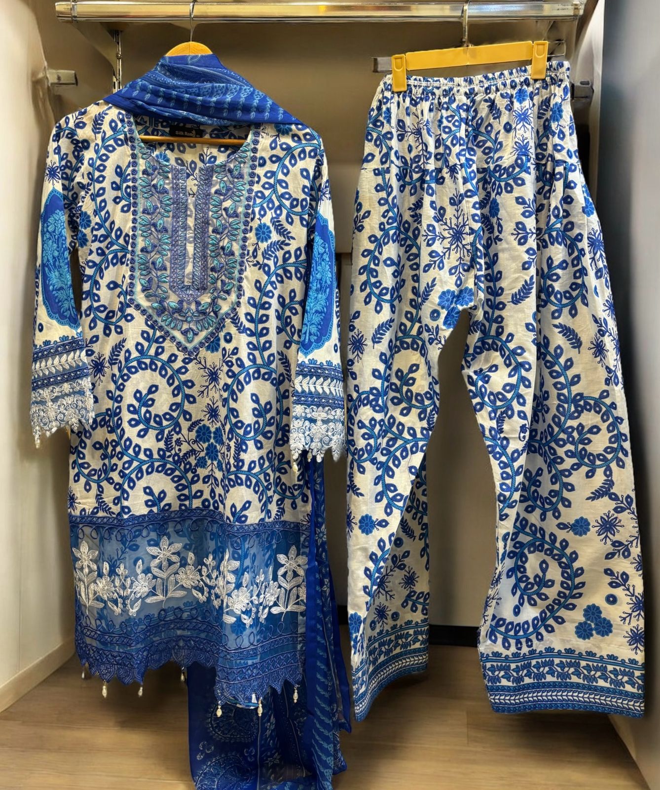 Blue Embroidered farshi shalwar 3-Piece 1735