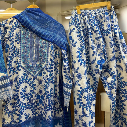 Blue Embroidered farshi shalwar 3-Piece 1735