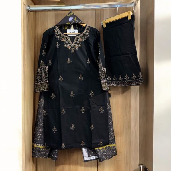 Black |Embroidered|3-Piece-Khaddar|SR1283